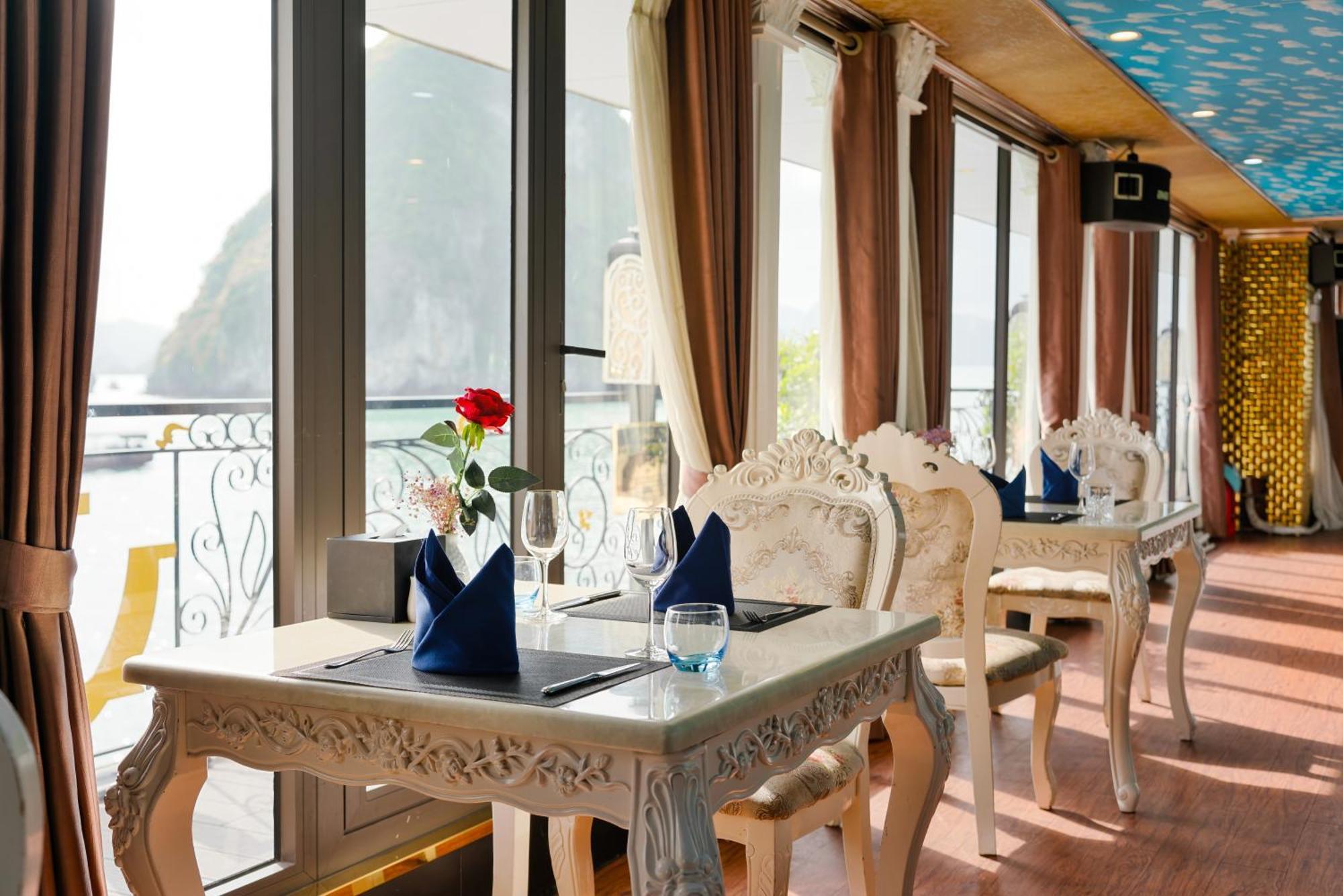 Halong Aquamarine Royal Cruise Hotel Ха Лонг Екстериор снимка
