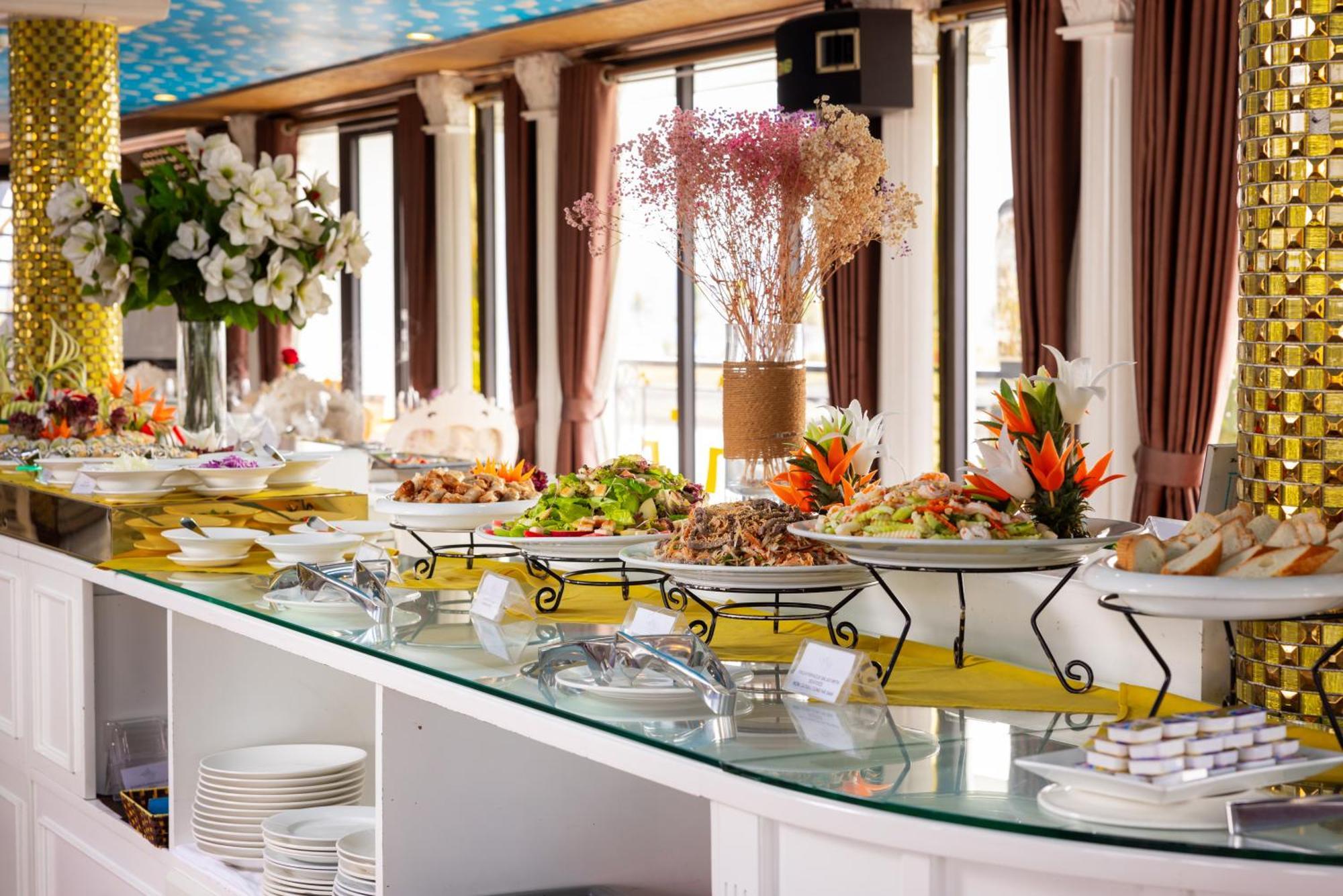 Halong Aquamarine Royal Cruise Hotel Ха Лонг Екстериор снимка